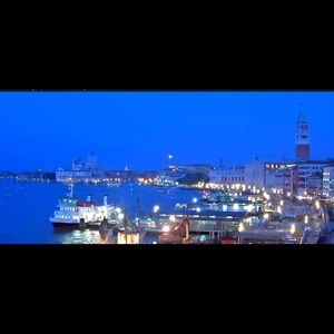 Meet your Posher, Essam